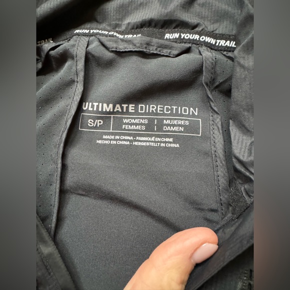 ULTIMATE DIRECTION WOMENS RUNNING VEST HOODIE SIZE SMALL BLACK - Picture 4 of 5